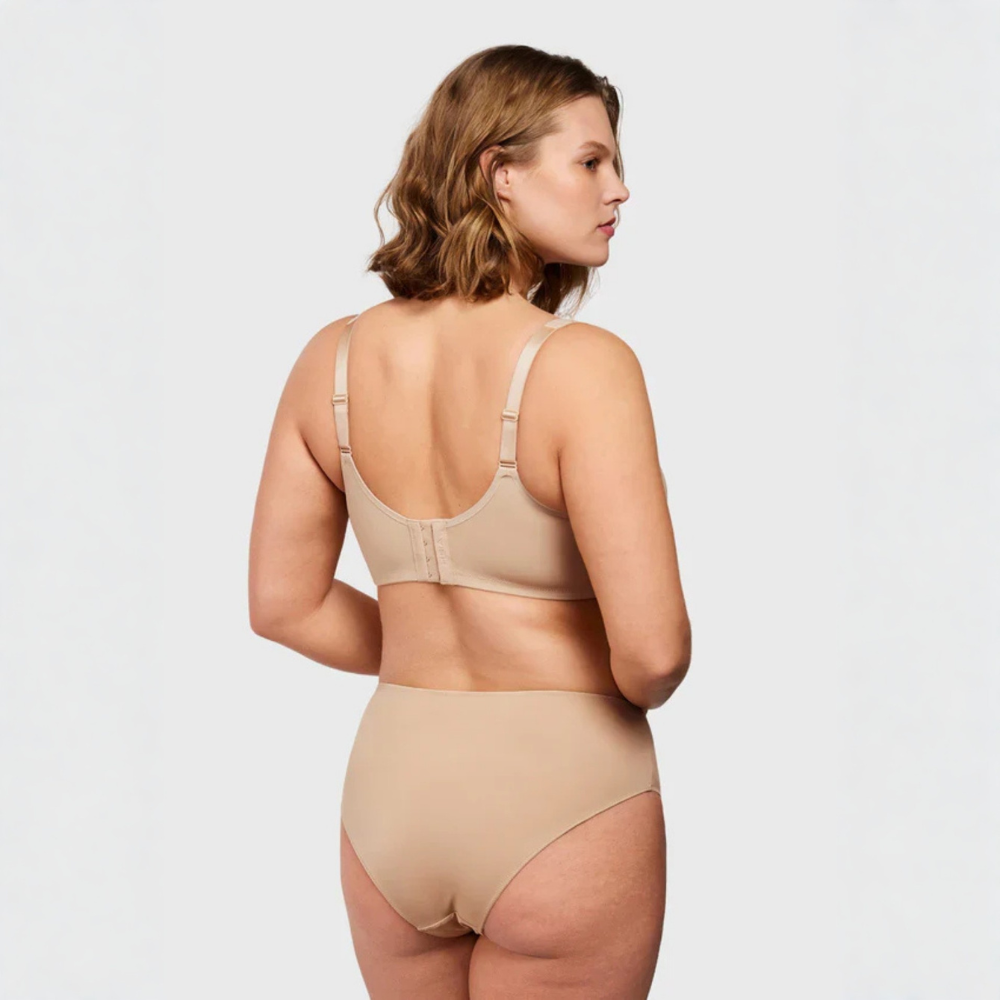CloudEase™ | Für eine schlankere Silhouette, ohne die Brust abzuflachen